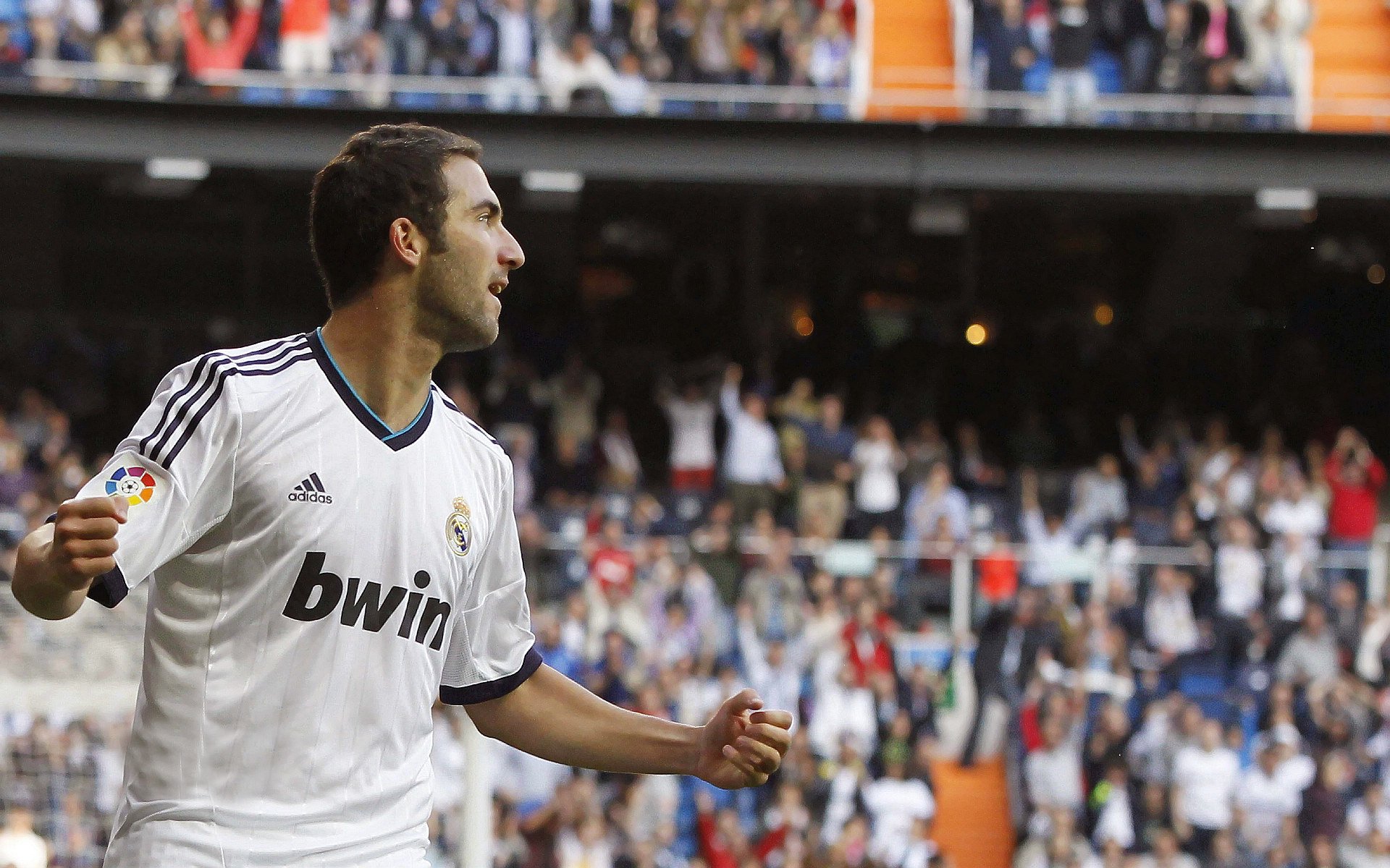 亚洲飞人再创历史！苏炳添9秒83刷新男子百米亚洲纪录，震撼东京奥运赛场