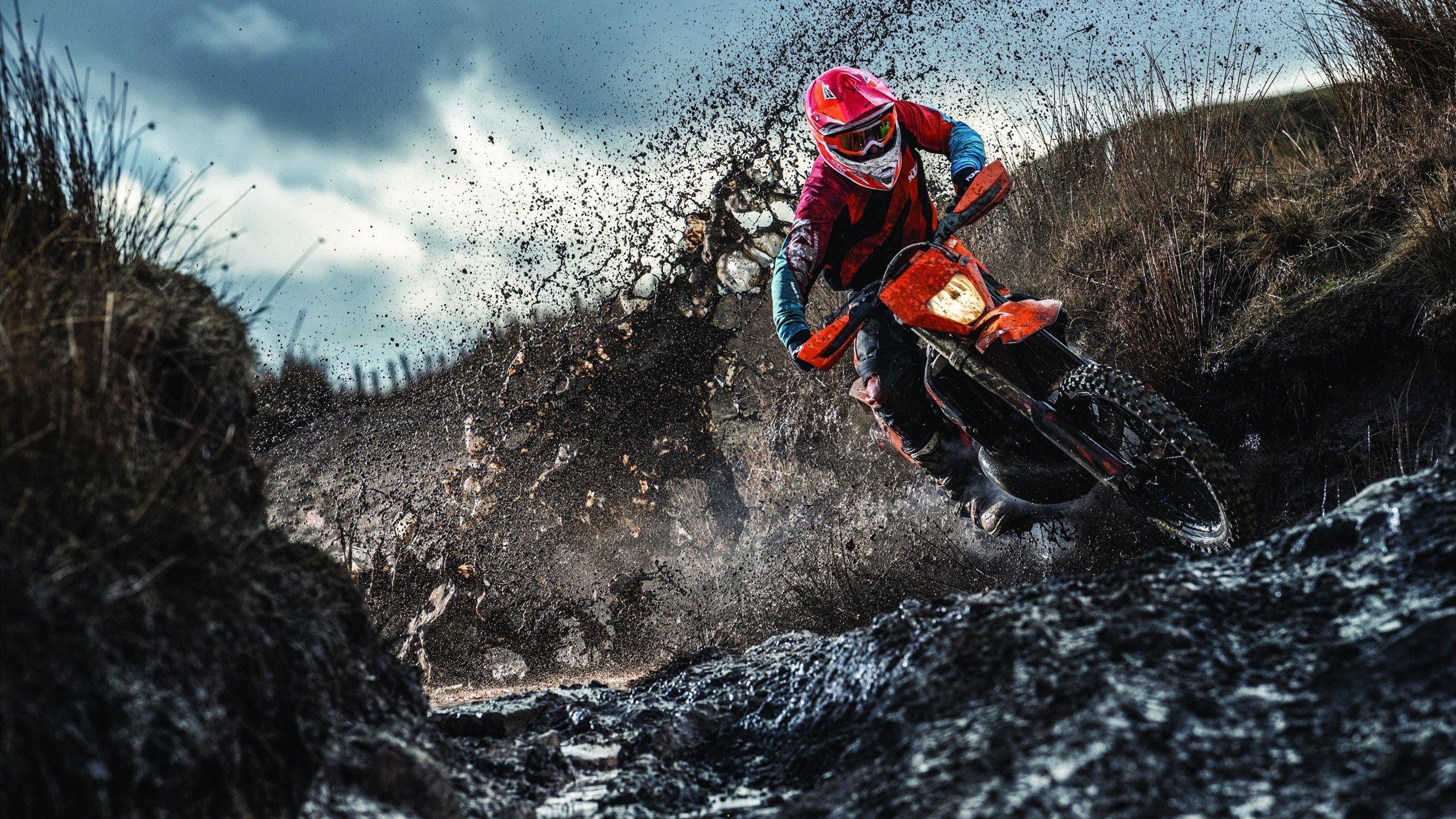 纳达尔法网强势回归，三盘横扫对手晋级次轮